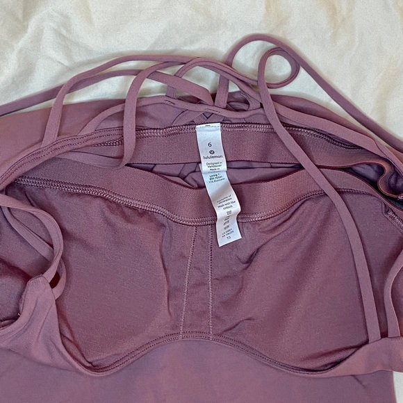 💜 Lululemon Purple Mauve Tank w/ Built-In Bra (6) 💜 - Picture 3 of 3